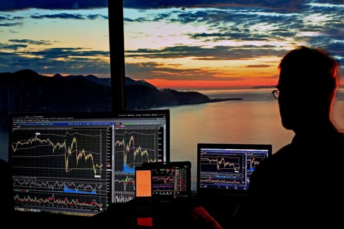 How to trade in a stock exchange